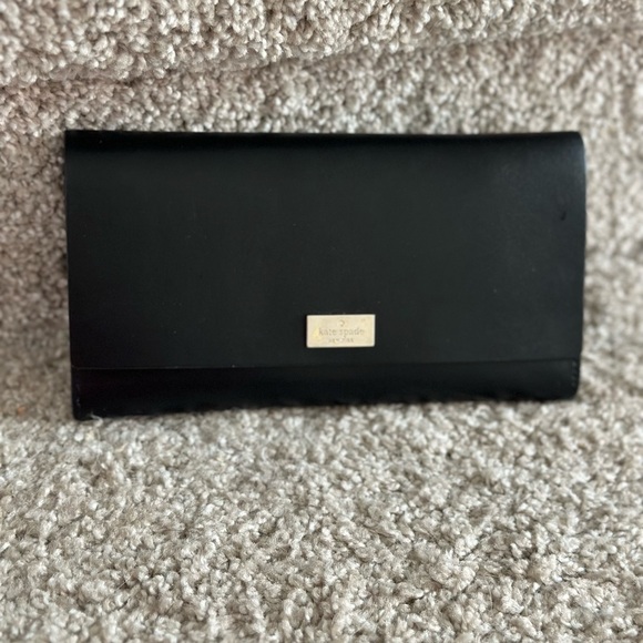 Kate Spade Smooth Black Leather Wallet Sleek Minimalist Design - Picture 5 of 8